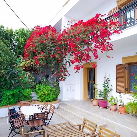 Fira Central Apartments With Veranda Εξωτερικό φωτογραφία