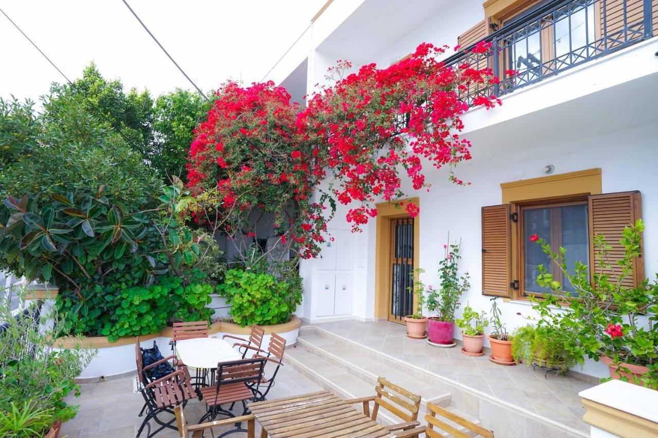 Fira Central Apartments With Veranda Εξωτερικό φωτογραφία